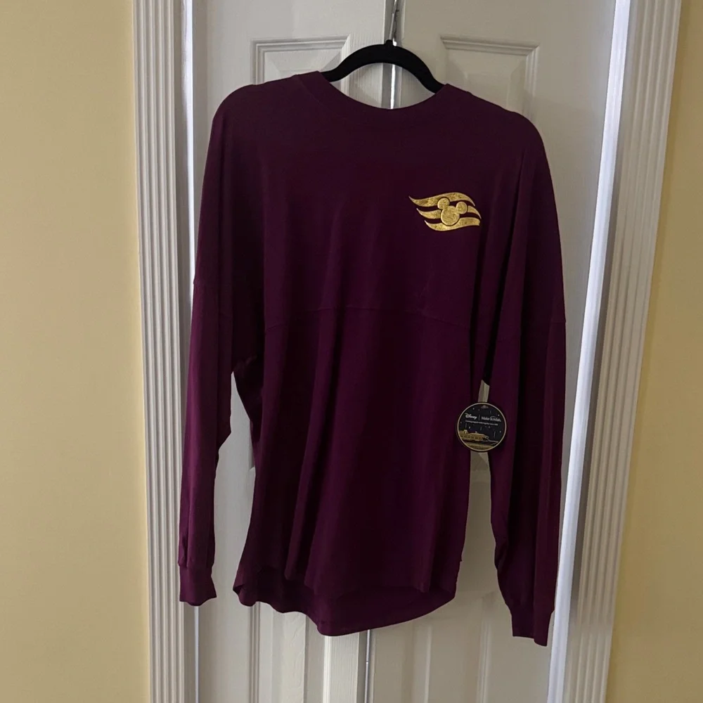 Disney’ Wish Cruise line Spirit Jersey with Gold Logo - Picture 1 of 2